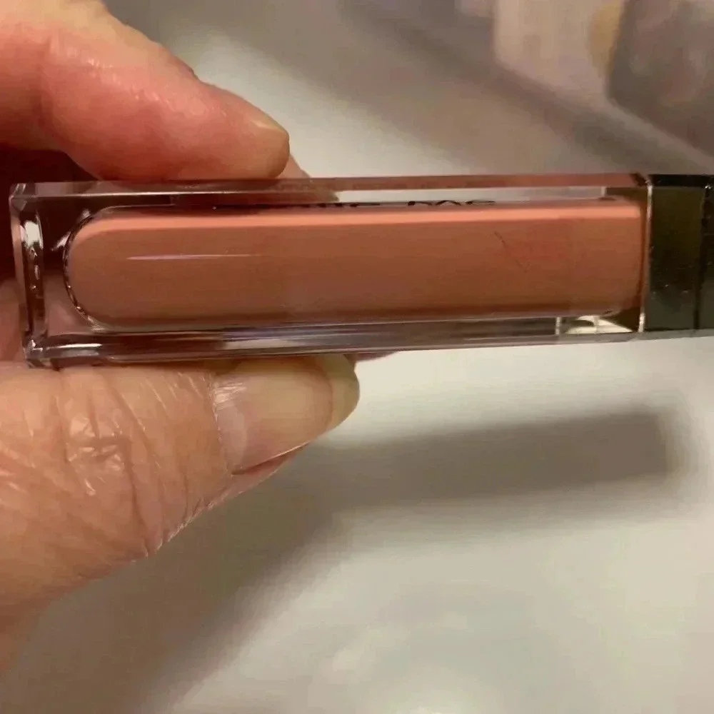 Matte Me Ladies Brown Lipgloss